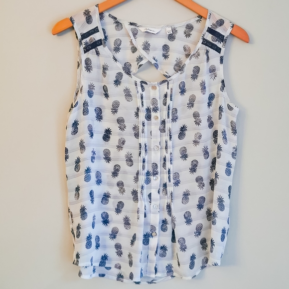 Reitmans Sleeveless Sheer Pineapple top - Picture 6 of 8